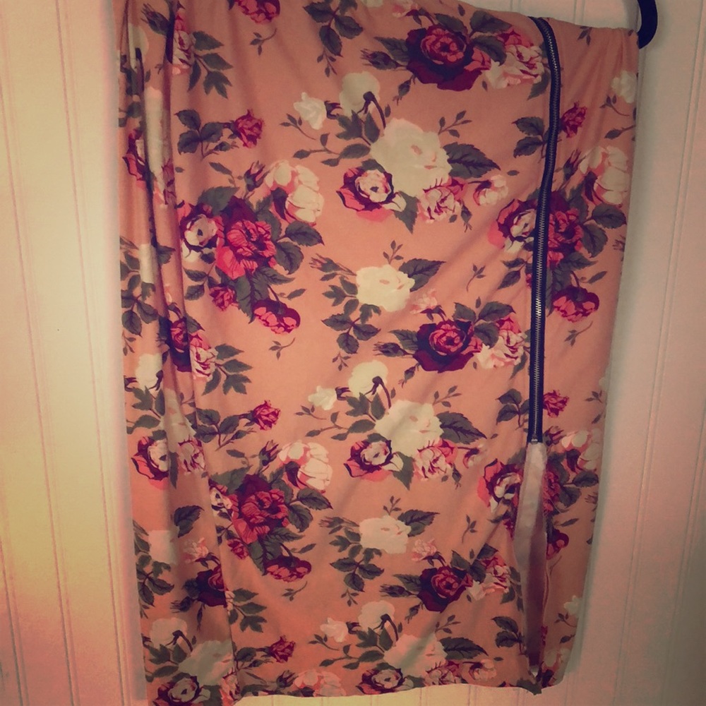 Pencil skirt